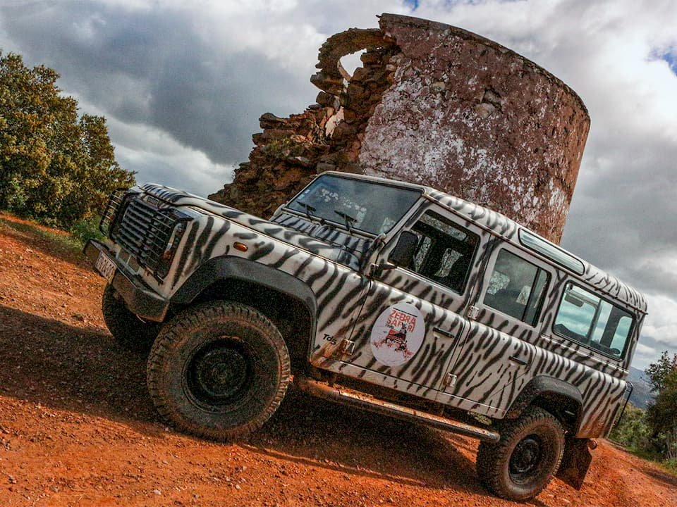 jeep safari tour side